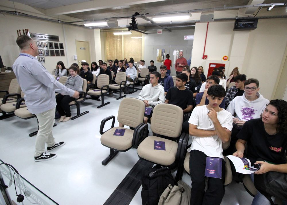 C Mara Voc J Atendeu A Mais De Alunos Em Jaragu Do Sul