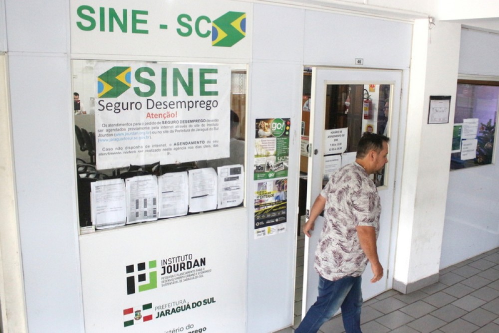 Confira as 2.017 vagas de emprego desta semana