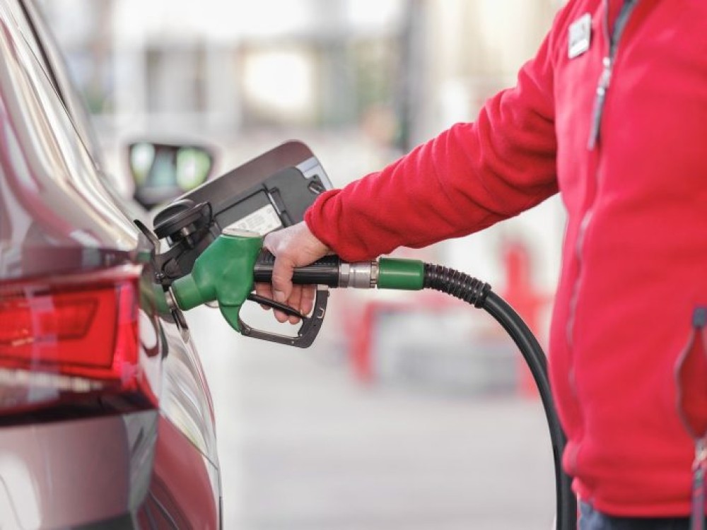 Gasolina também deve acompanhar tendência internacional de queda