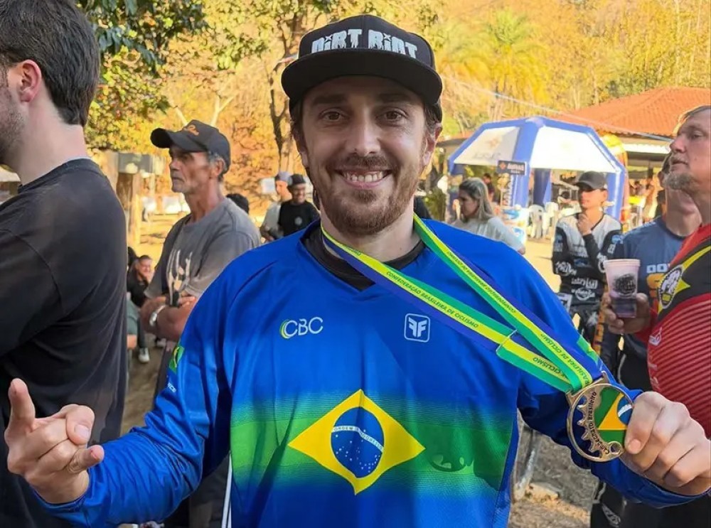 Ciclista jaraguaense é campeão no Campeonato Brasileiro de Downhill