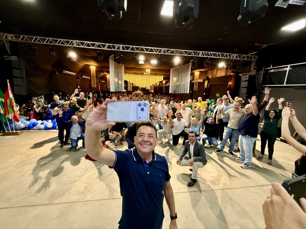 Aniversário do deputado Maurício Peixer, líder do Governo na Alesc, reúne mais de 2 mil pessoas e consolida força política em Joinville e região