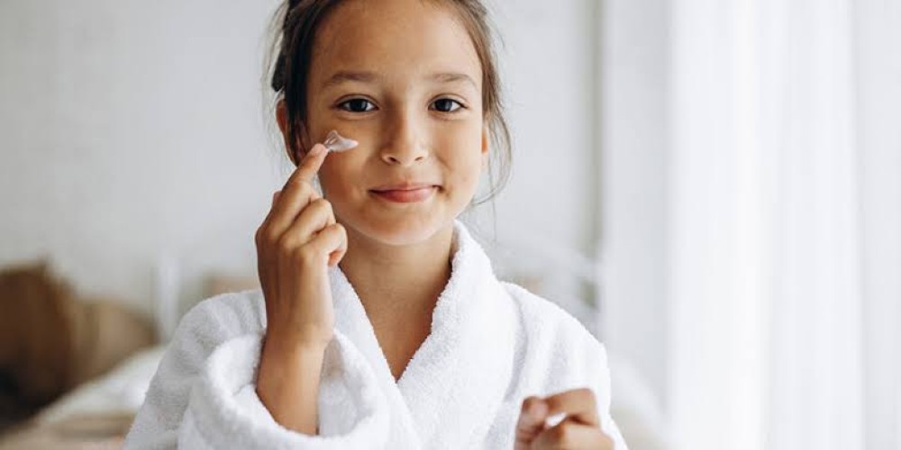 Skincare infantil sem riscos: 9 recomendações de especialistas