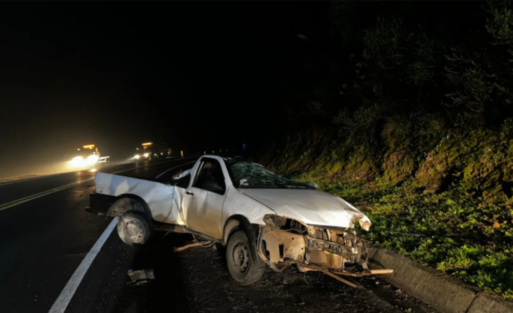 Homem morre após colisão frontal com caminhão e van na BR-116