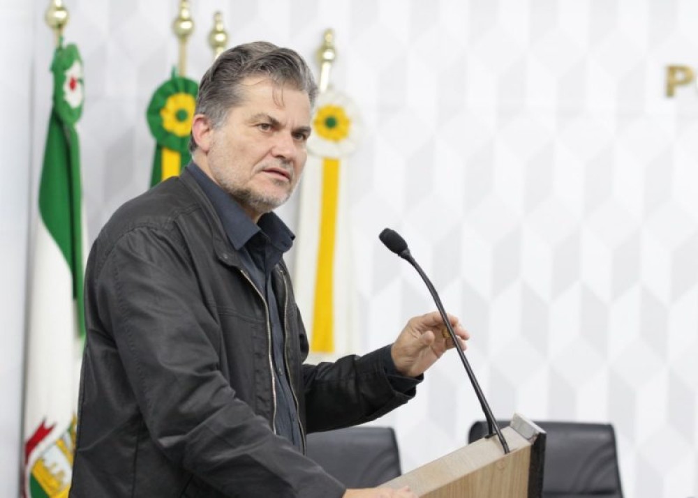 Vereador Jair Pedri (PSD) propõe pontos móveis para coleta de vidro em Jaraguá do Sul