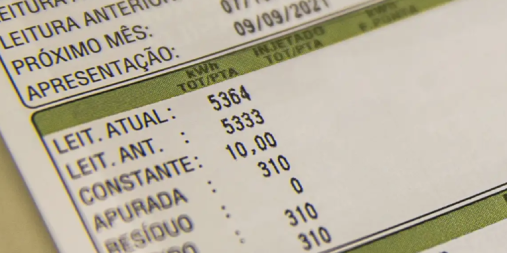 Como idosos 65+ podem garantir conta de luz grátis em 2026