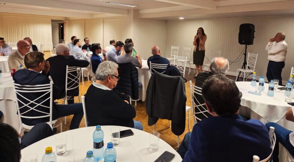 CRM-SC participa de reunião com médicos de Jaraguá do Sul para debater desafios da profissão