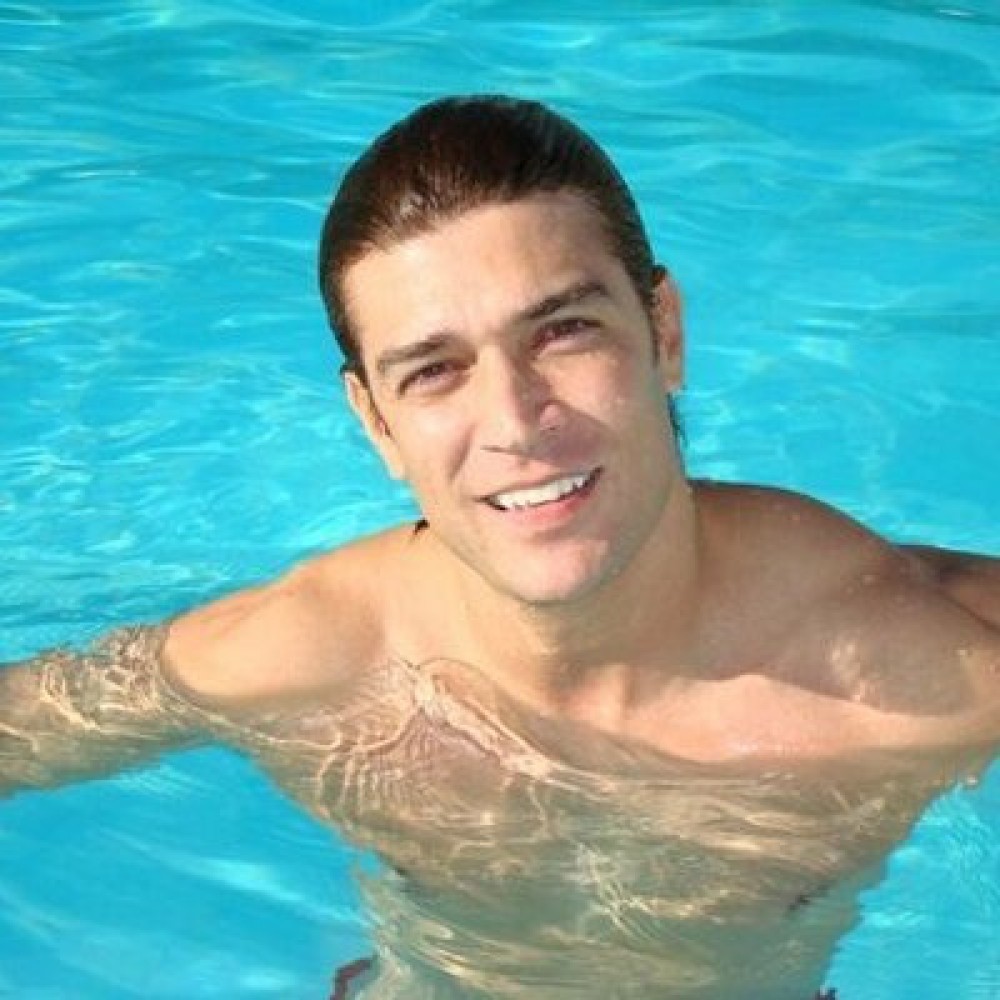 Ator publica nas redes mensagem de despedida e deixa a web assustada