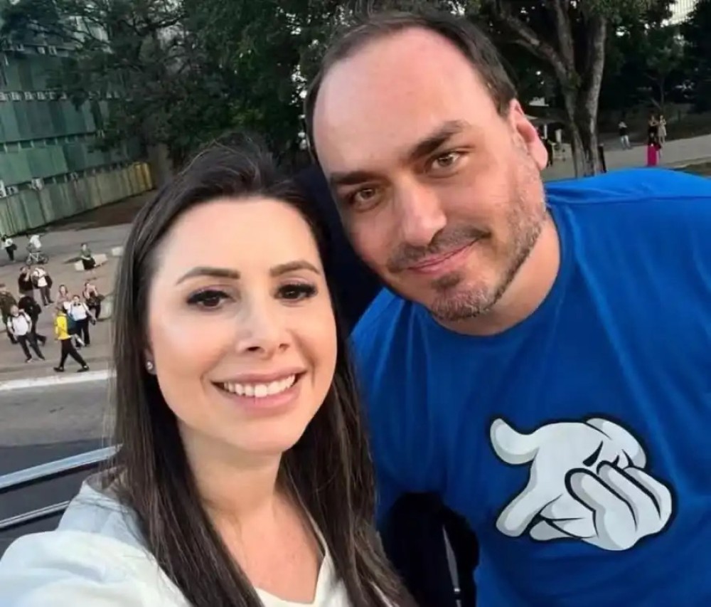 Filho do ex-presidente Jair Bolsonaro, Carlos Bolsonaro participa de encontro político em Jaraguá do Sul