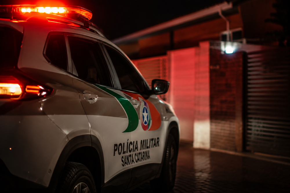 Homem é preso após invadir residência e ameaçar ex-companheira em Jaraguá do Sul