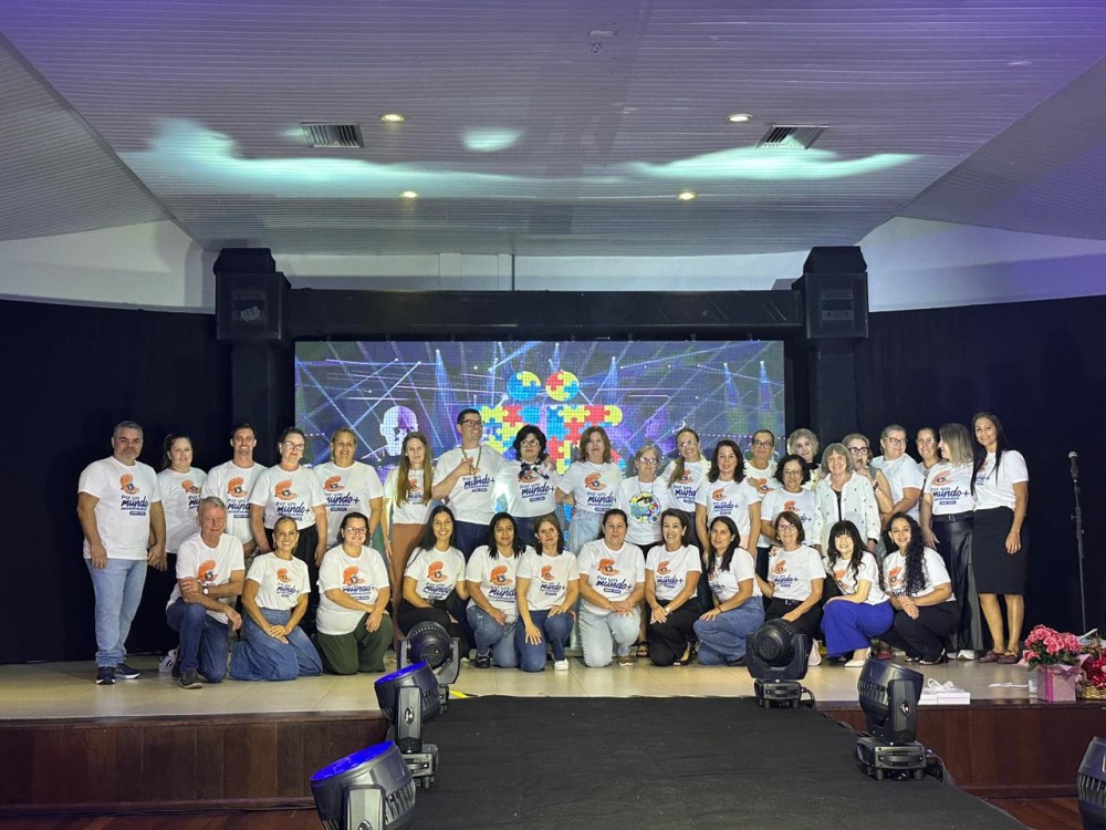 Happy Hour da AMA foi marcado por homenagens e apoio à causa autista em Jaraguá do Sul