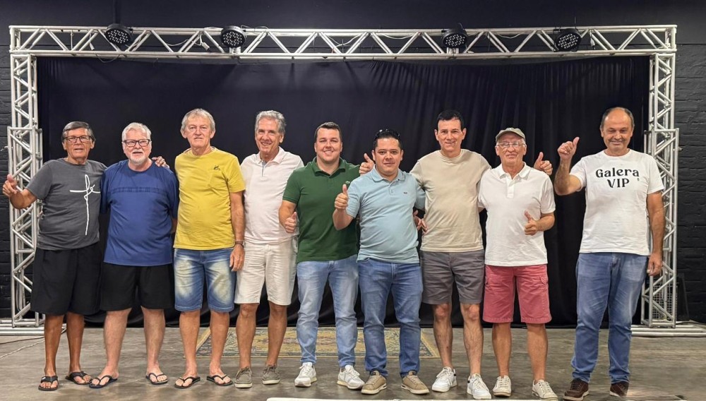 Esquadrão Galáctico brilha e segue à frente do Acaraí