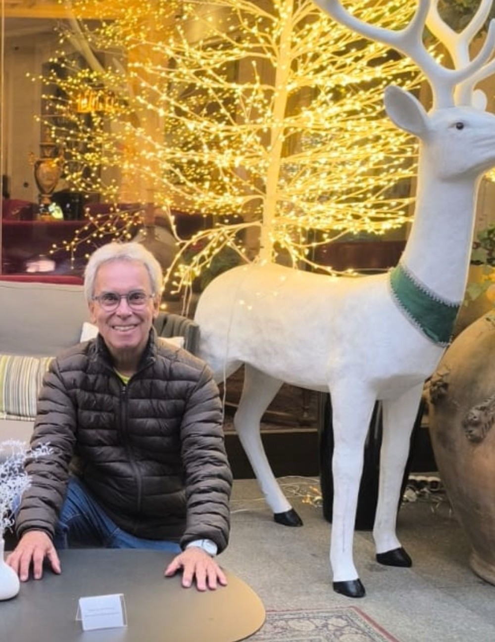 O poli Emilinho não sossega… eita homem inquieto!