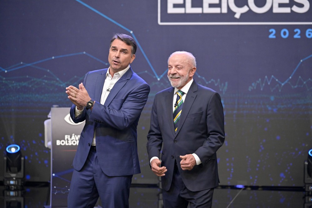 Debate na Band entre Flávio Bolsonaro e Lula bate recorde de 20 anos e conquista liderança  na TV aberta
