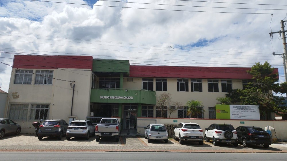 Lunelli cobra reforma urgente da Escola Holando Marcellino Gonçalves