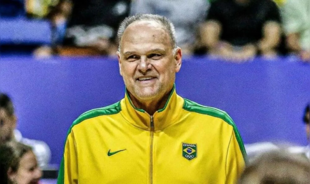 AGORA - Oscar Schmidt, ex jogador de basquete da seleção, foi levado às pressas ao hospital após mal-estar