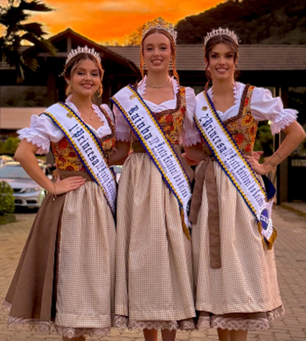 31ª Festa Estadual do Colono elege nova realeza em noite de emoção e tradição