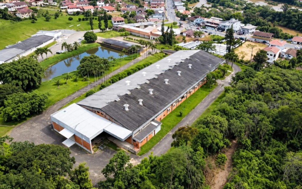 Gigante da indústria têxtil fecha fábrica em Santa Catarina