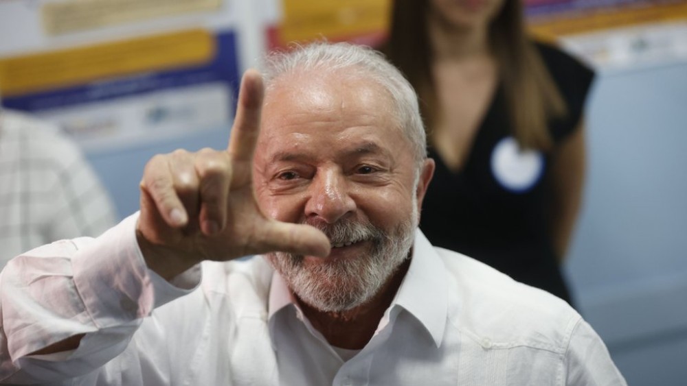 Lula perde apoio a cada dia que passa