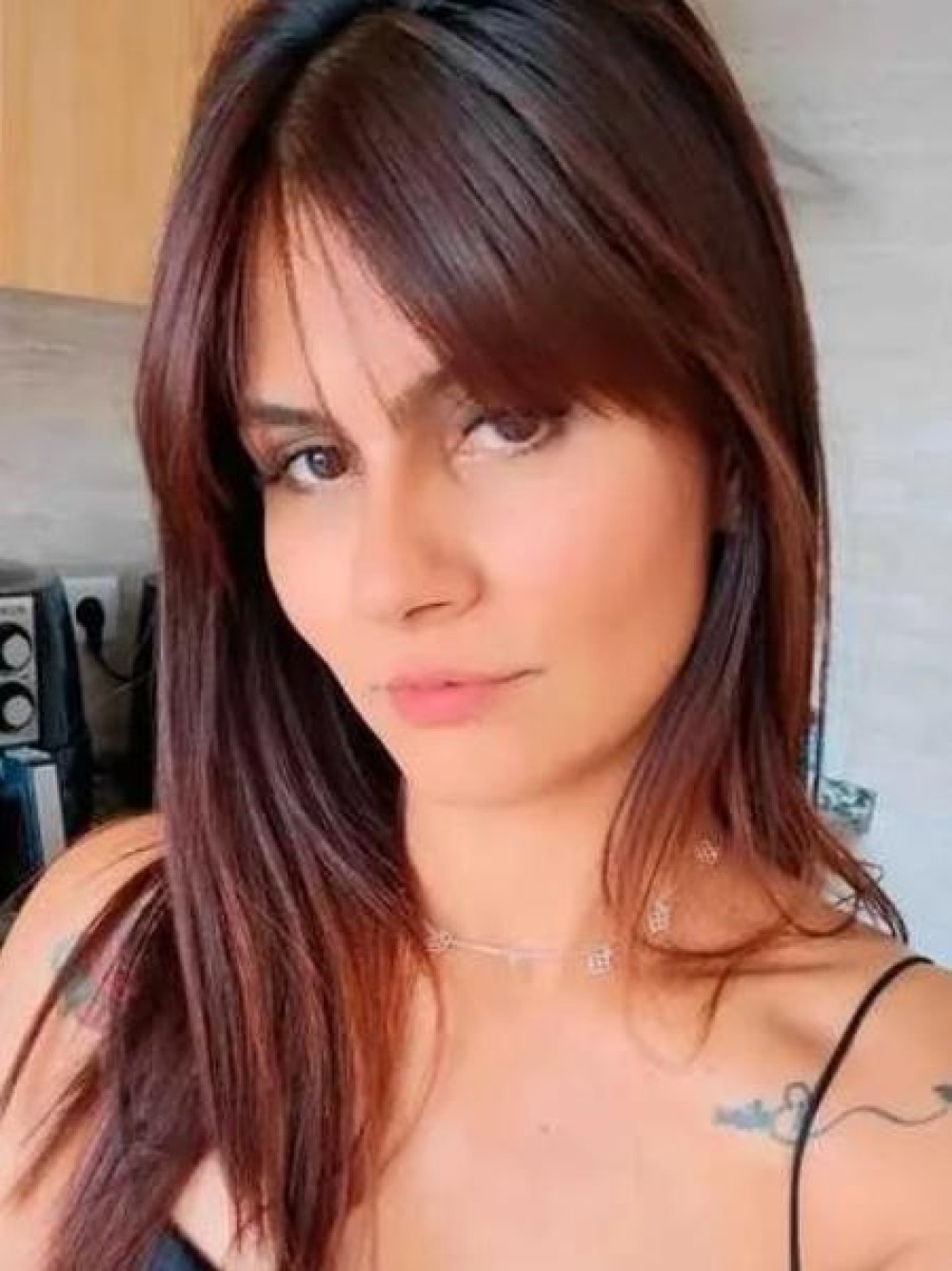 Brasileira de 33 anos é morta pelo filho adolescente em Portugal