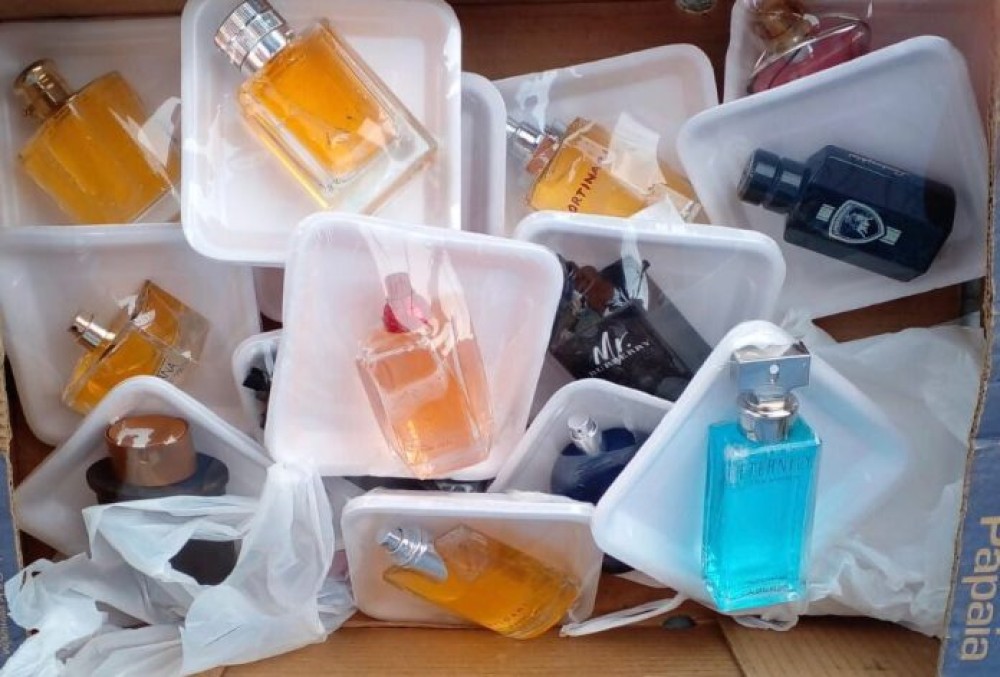 Perfume original ou falso? Saiba como evitar golpes na hora da compra