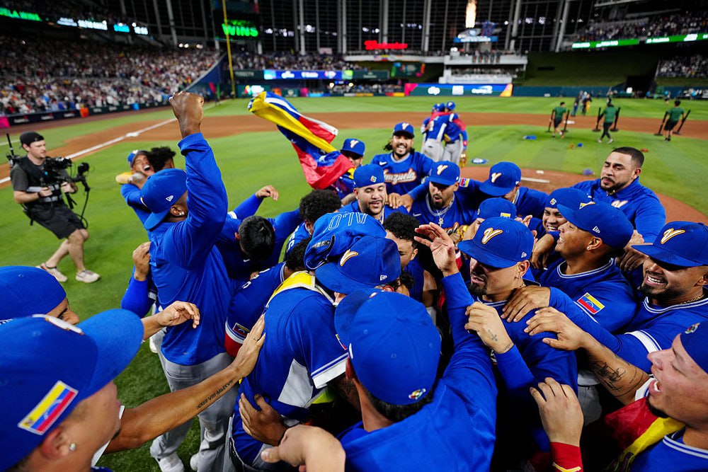  Venezuela bate EUA em Miami e conquista Copa do Mundo de Beisebol