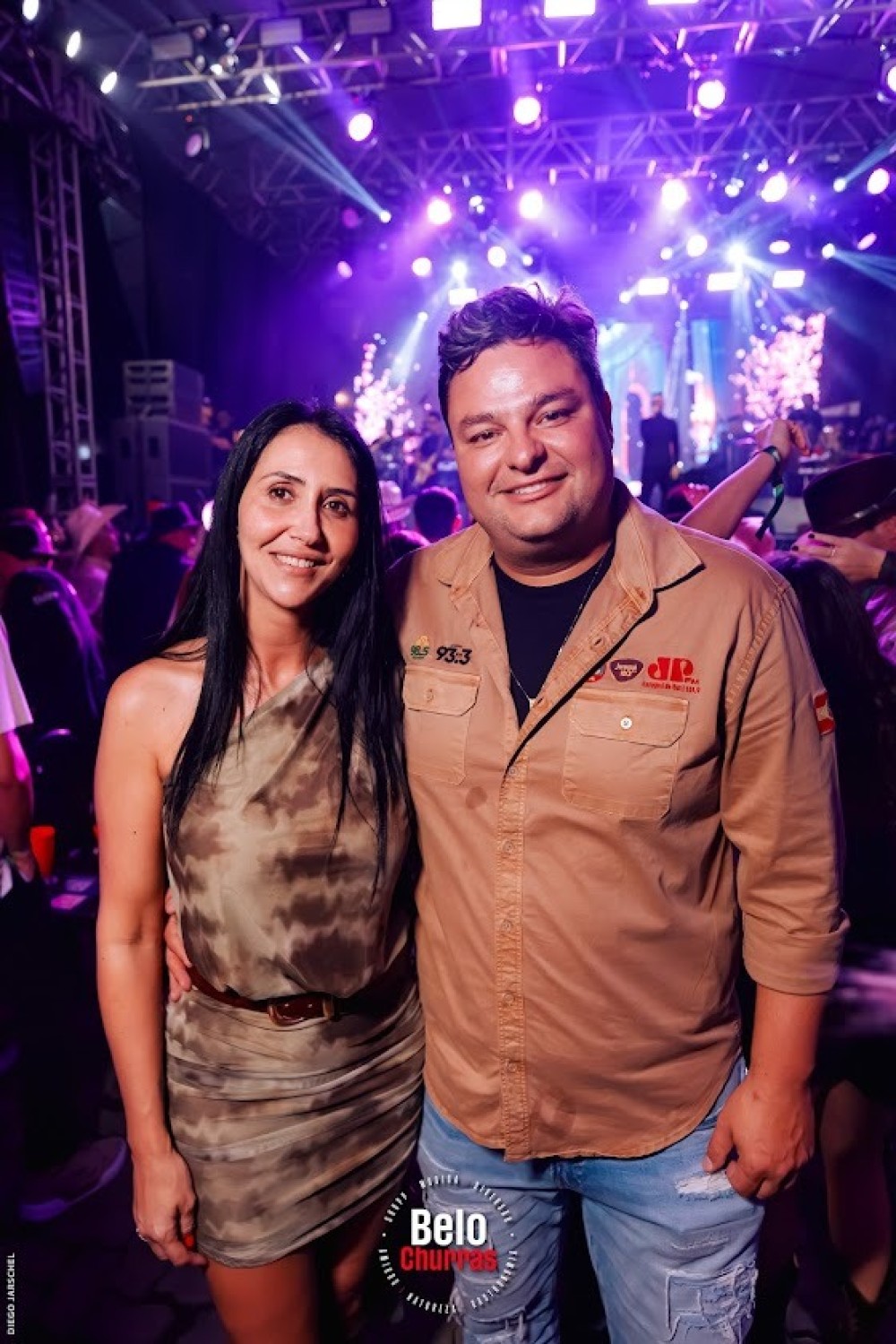 COLUNA DO MOA - Na batida do sertanejo, o empresário Bruno Lunelli e a namorada Ana Gabriela Taranto