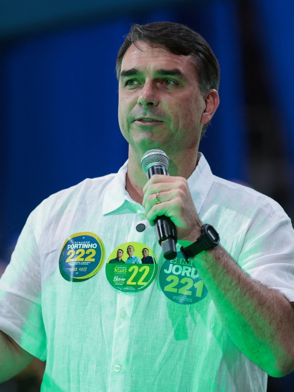 CONFIRA: Veja as cidades onde oito entre 10 eleitores votam em Flávio Bolsonaro