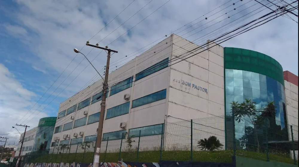 Professoras são afastadas após denúncia de crianças amarradas com fita