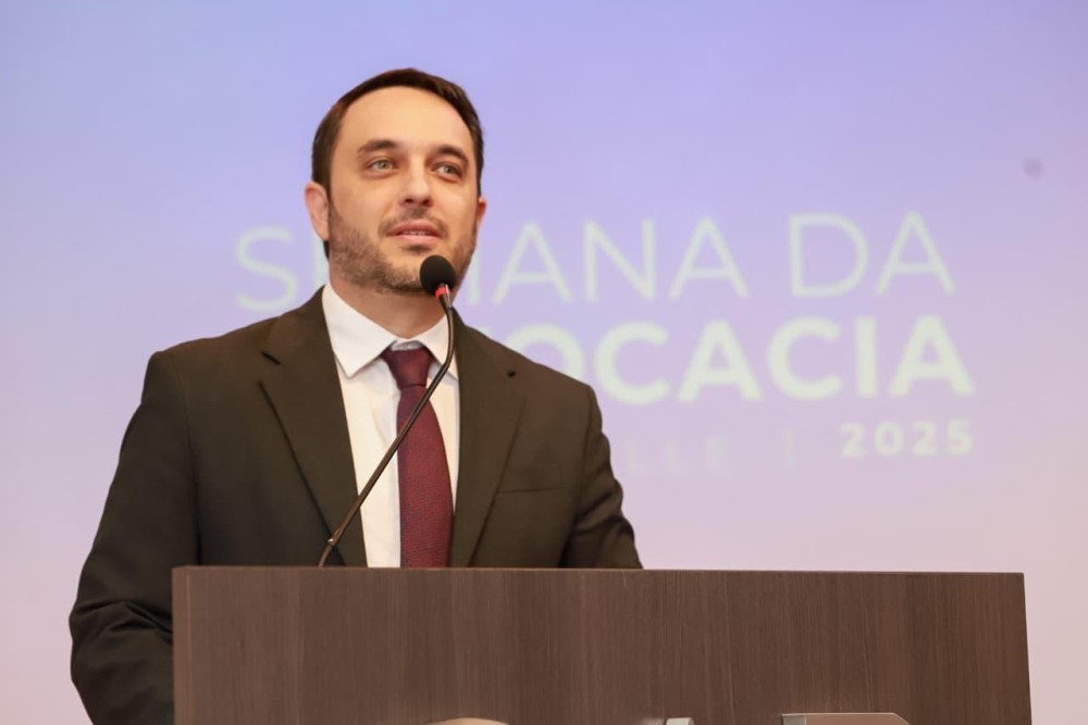 OAB/SC nomeia primeiro advogado autista para presidir Comissão