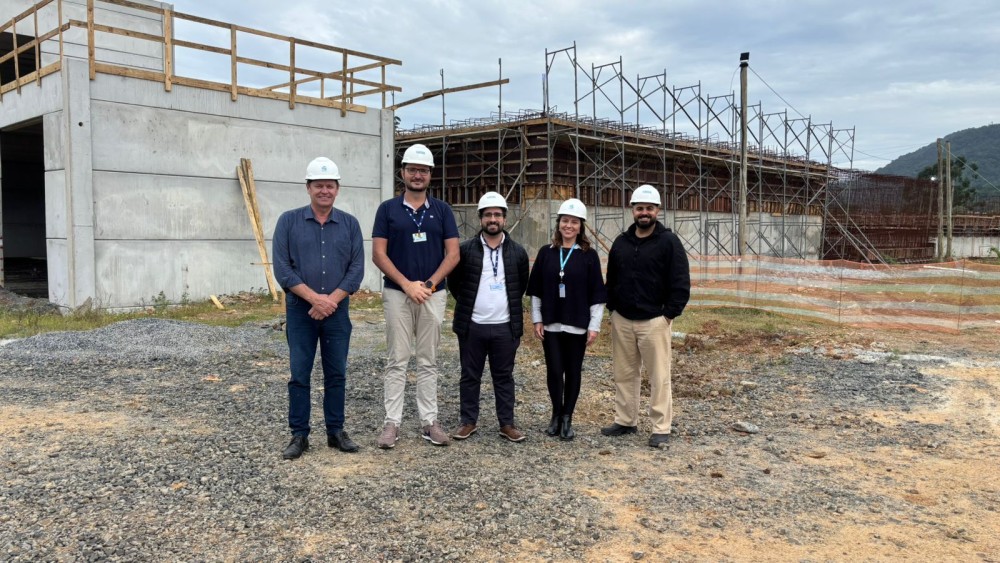 WEG visita obra da ETE Centenário e conhece avanços do saneamento em Jaraguá do Sul