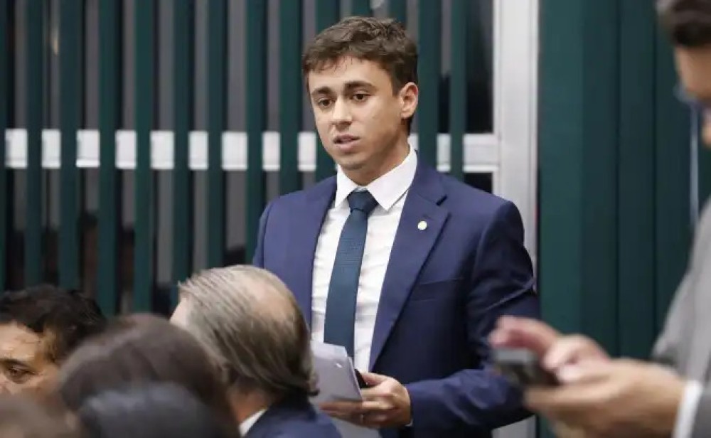 Nikolas Ferreira nega participação em vídeo de Michelle Bolsonaro