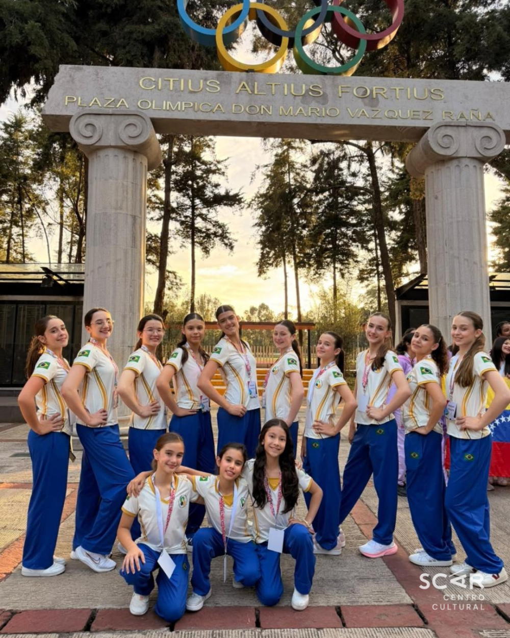 Escola de Dança SCAR conquista oito medalhas na Taça Brasil de Acrobacia no México