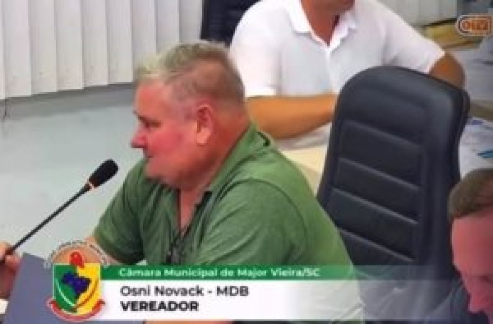 Vereador sugere matar cães de rua e causa repercussão na web