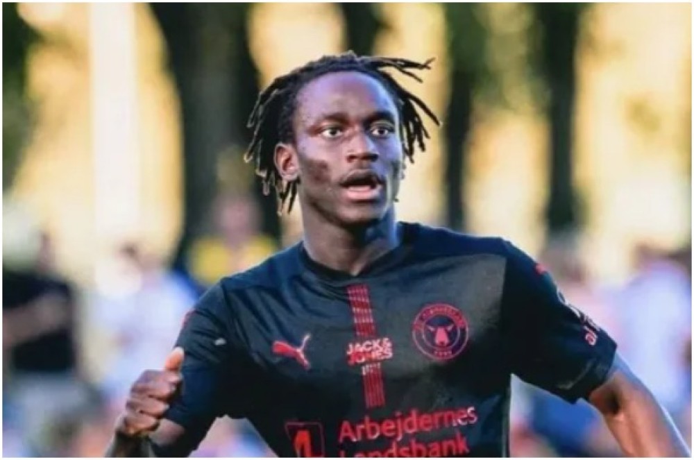 Promessa do futebol é esfaqueado e entra em coma