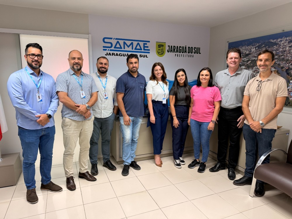 Samae compartilha experiências com equipe técnica do Samae de Brusque