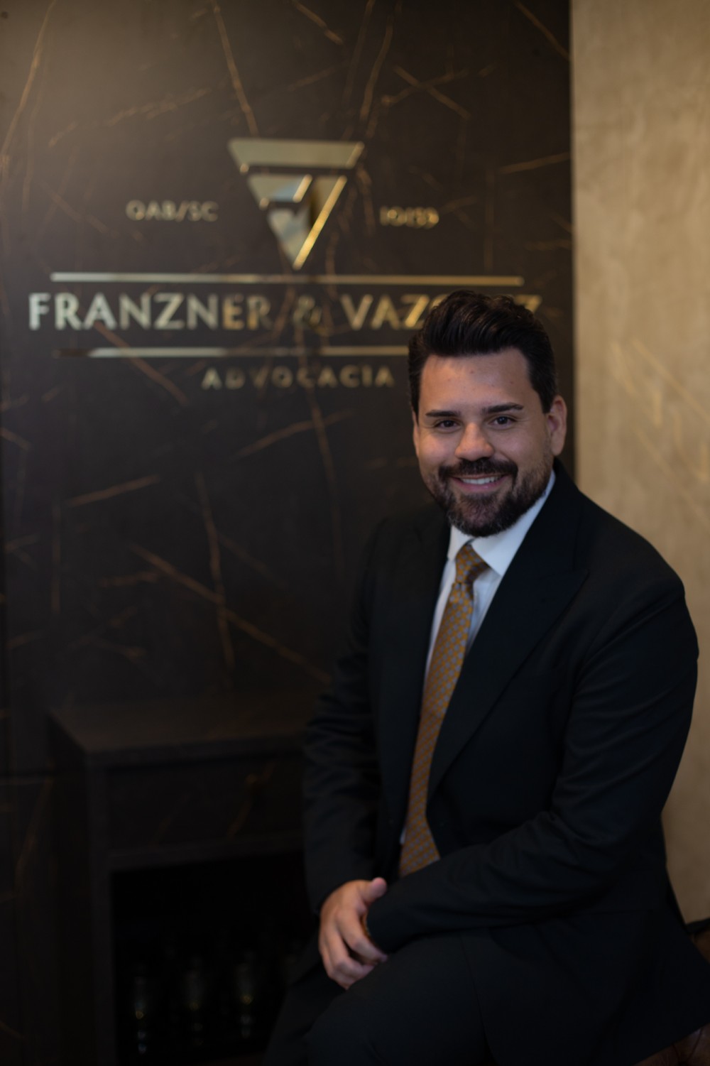 As múltiplas faces de Luiz Fernando Franzner