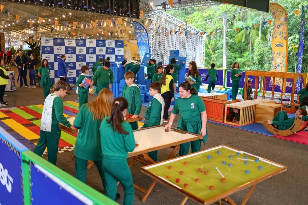 Infância ganha espaço na Expo 150: mais de 4 mil crianças passam pelo Quintal Brincar do Sesc durante o evento 
