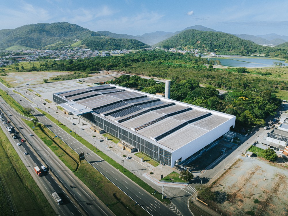 Expocentro de Balneário Camboriú é o primeiro equipamento turístico a adotar nova marca turística de Balneário Camboriú