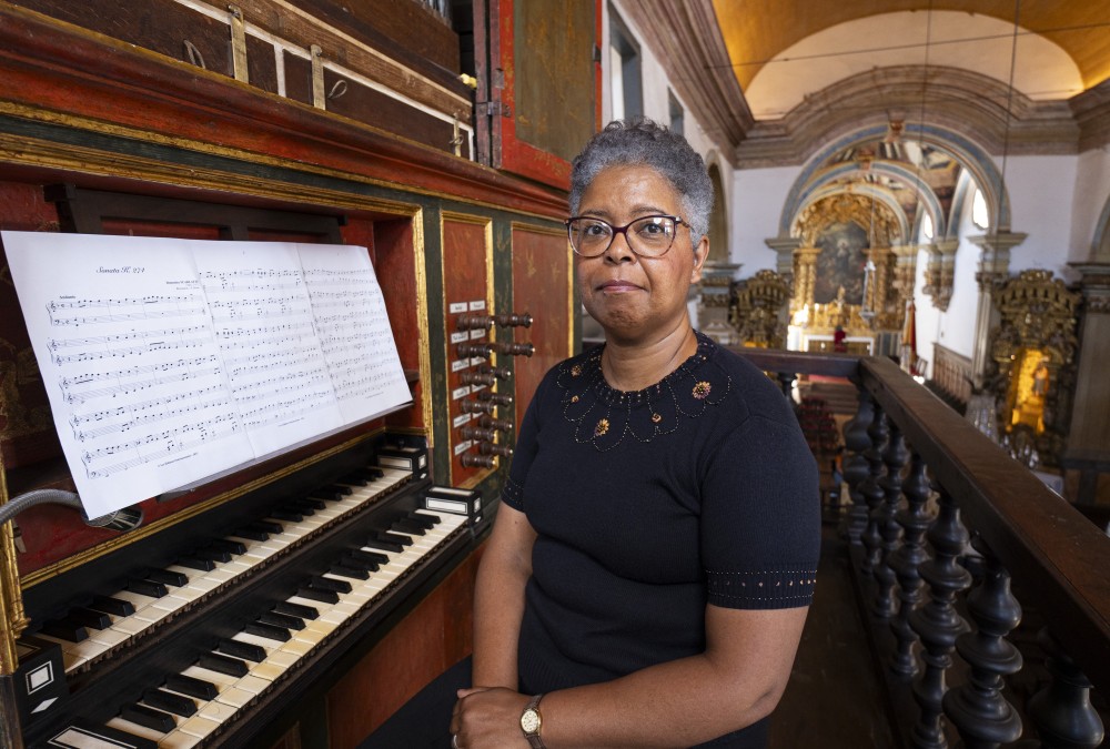 Organista Josinéia Godinho se apresenta na Série de Grandes Concertos da Igreja Luterana do Espírito Santo de Blumenau no dia 30 de agosto
