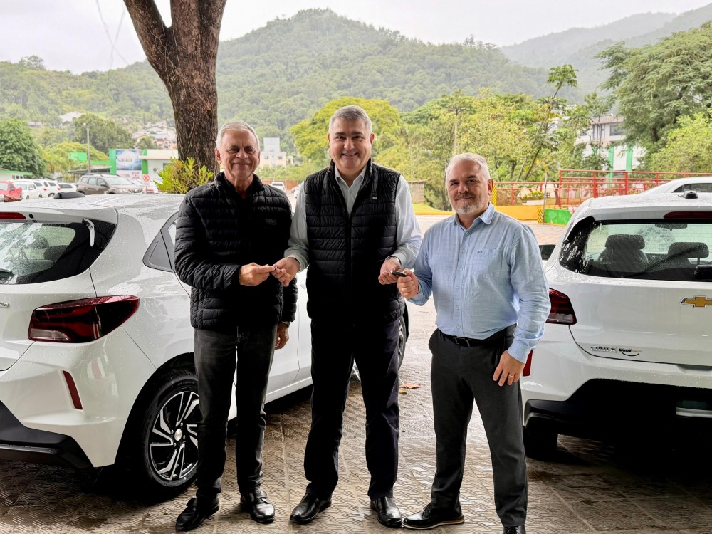 Lunelli entrega veículos para a Saúde de Jaraguá do Sul