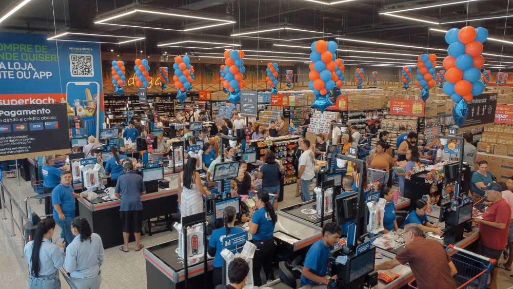 Maior rede supermercadista de SC abre 2 mil vagas de emprego com opções de trabalho CLT e jornada flexível