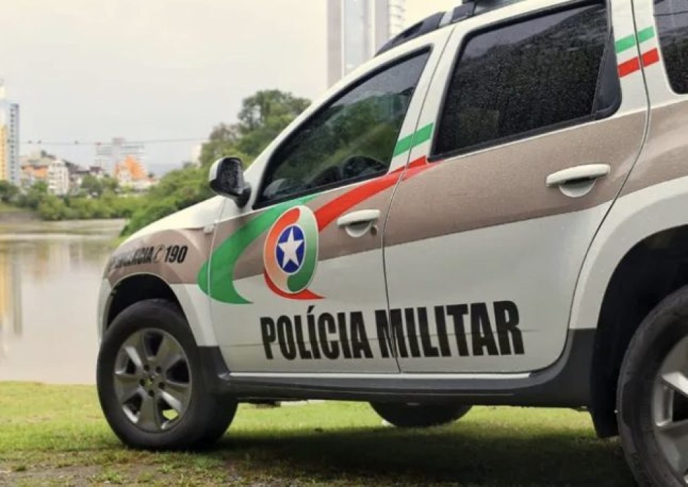 Motorista tenta subornar PM para evitar bafômetro e acaba preso 