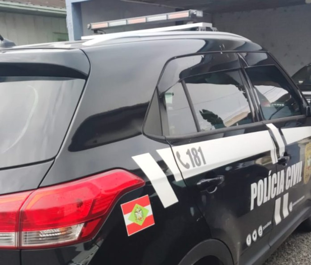 Homem é preso em flagrante por roubar casal de idosos