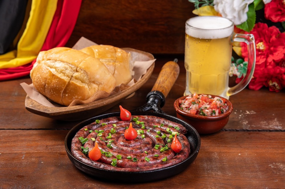 Passeio Bier Fest celebra a cultura alemã com gastronomia, música e experiências para toda a família em Balneário Camboriú