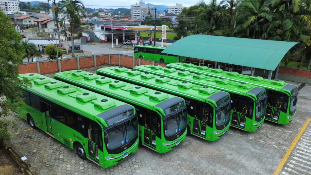Novos ônibus climatizados começam a circular em Jaraguá do Sul