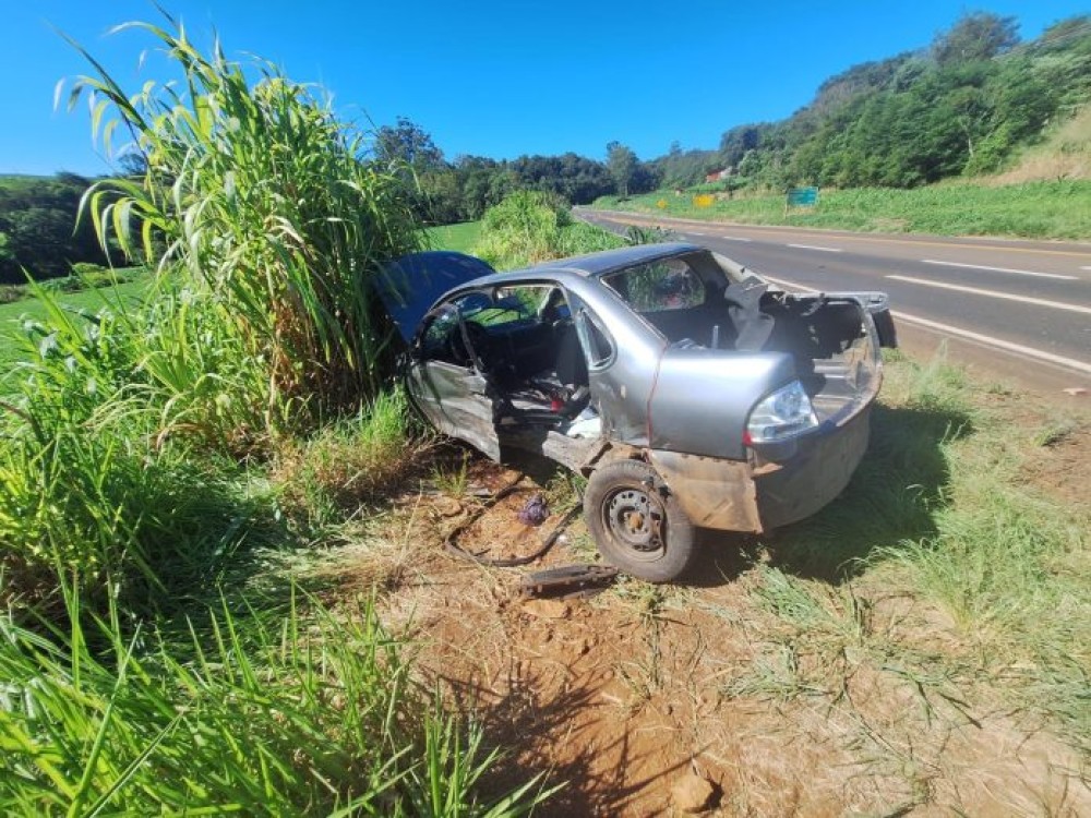 Criança de 11 anos morre após colisão entre veículos