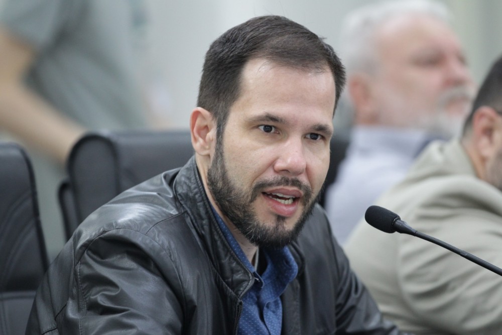 Projeto que proíbe circulação de  bicicletas elétricas em parques públicos fechados é aprovado em Jaraguá do Sul