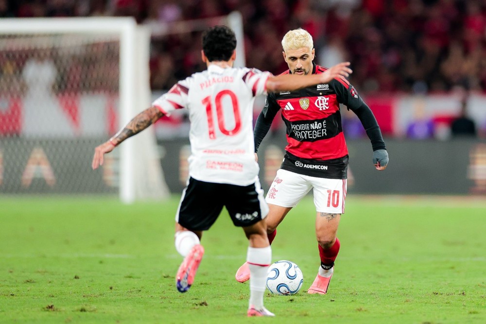 Flamengo dá vexame e está eliminado da Libertadores