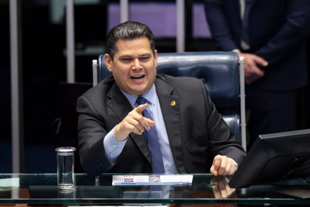 Guerra dos Poderes: Governo Lula acionará STF contra 'pautas-bomba' do Senado