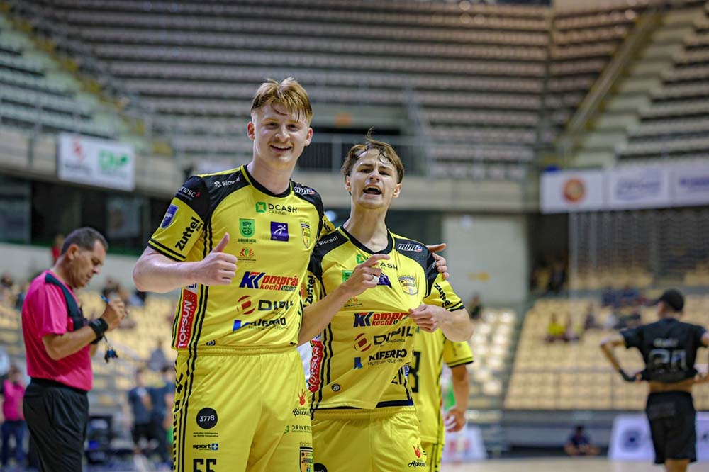 Excelência da base ao adulto: Jaraguá Futsal conquista Troféu Clube Formador